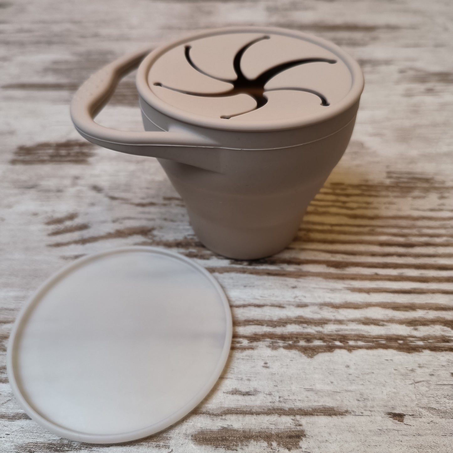 Snack cup taupe